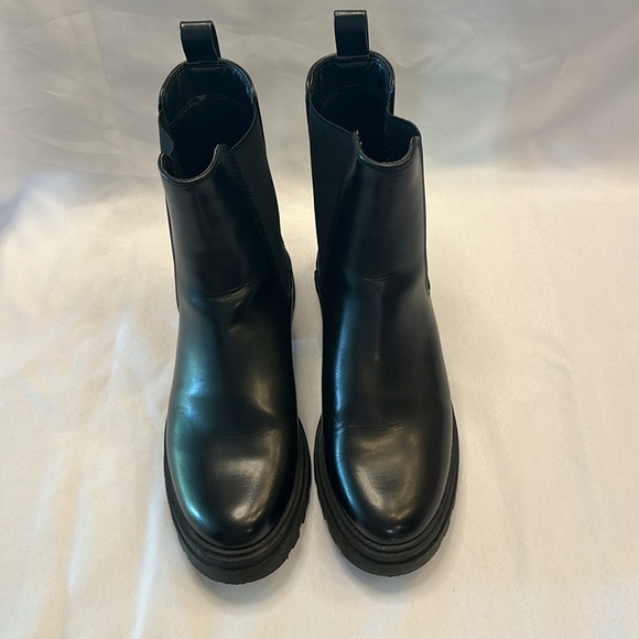 A New Day Women's Faux Leather Belle Boots - Ankle Chelsea Boots, Black 9 1/2 - Picture 2 of 7